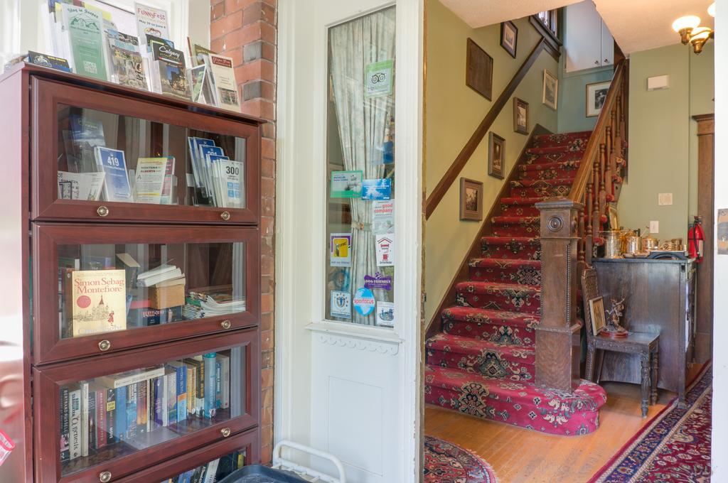 Calgary Westways Guest House 외부 사진