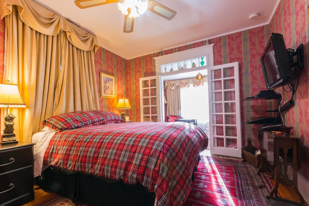 Calgary Westways Guest House 외부 사진