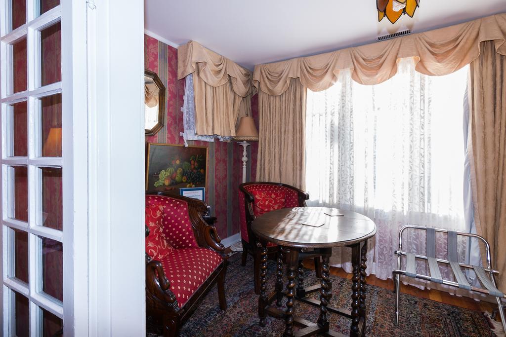 Calgary Westways Guest House 외부 사진