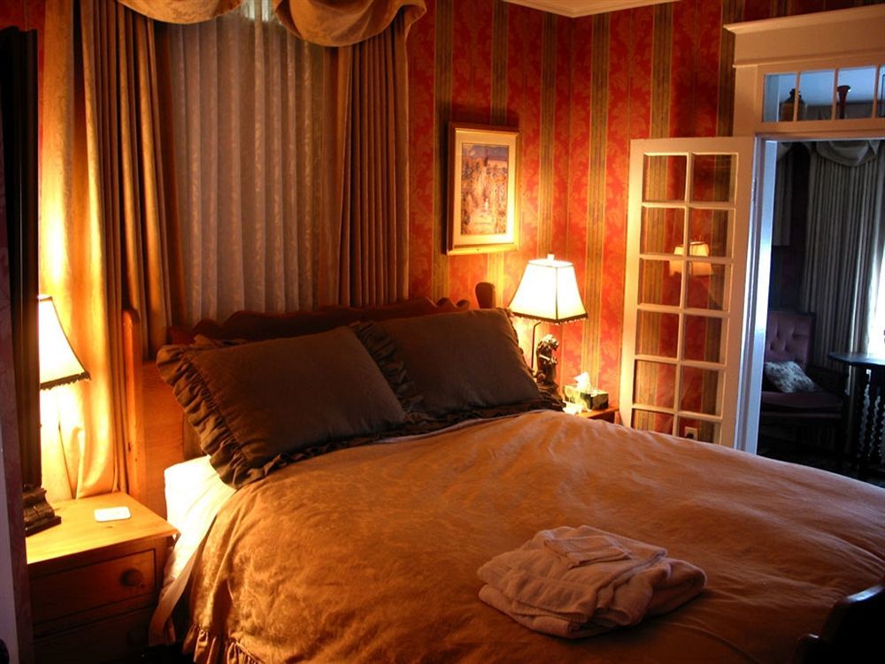 Calgary Westways Guest House 외부 사진