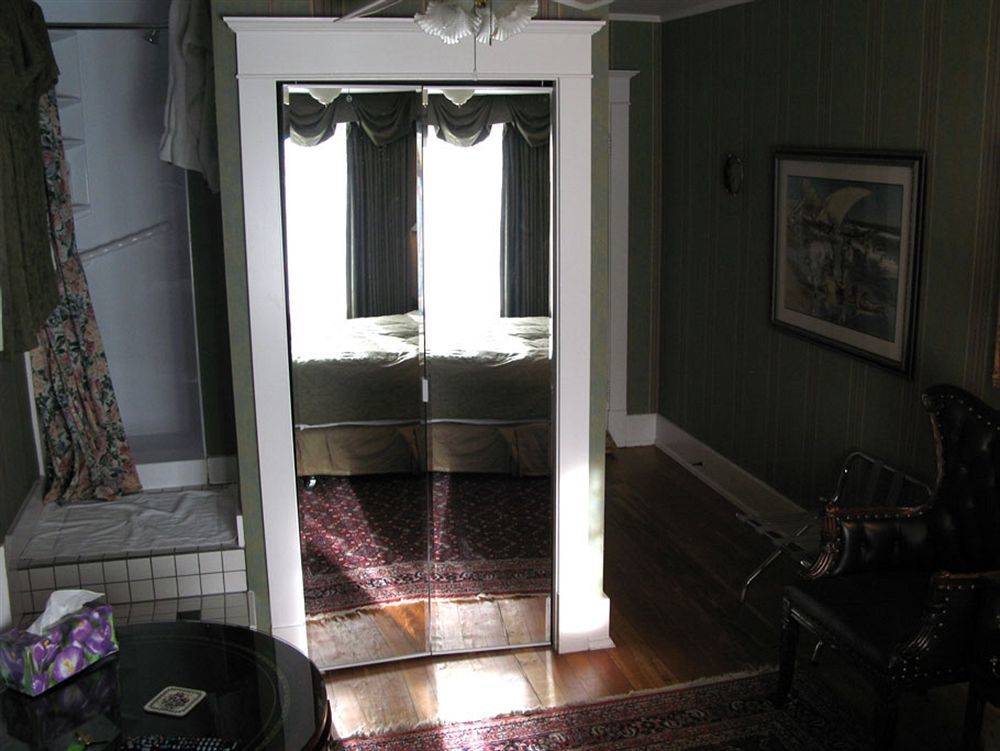 Calgary Westways Guest House 외부 사진