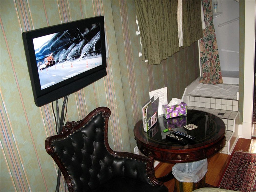 Calgary Westways Guest House 외부 사진